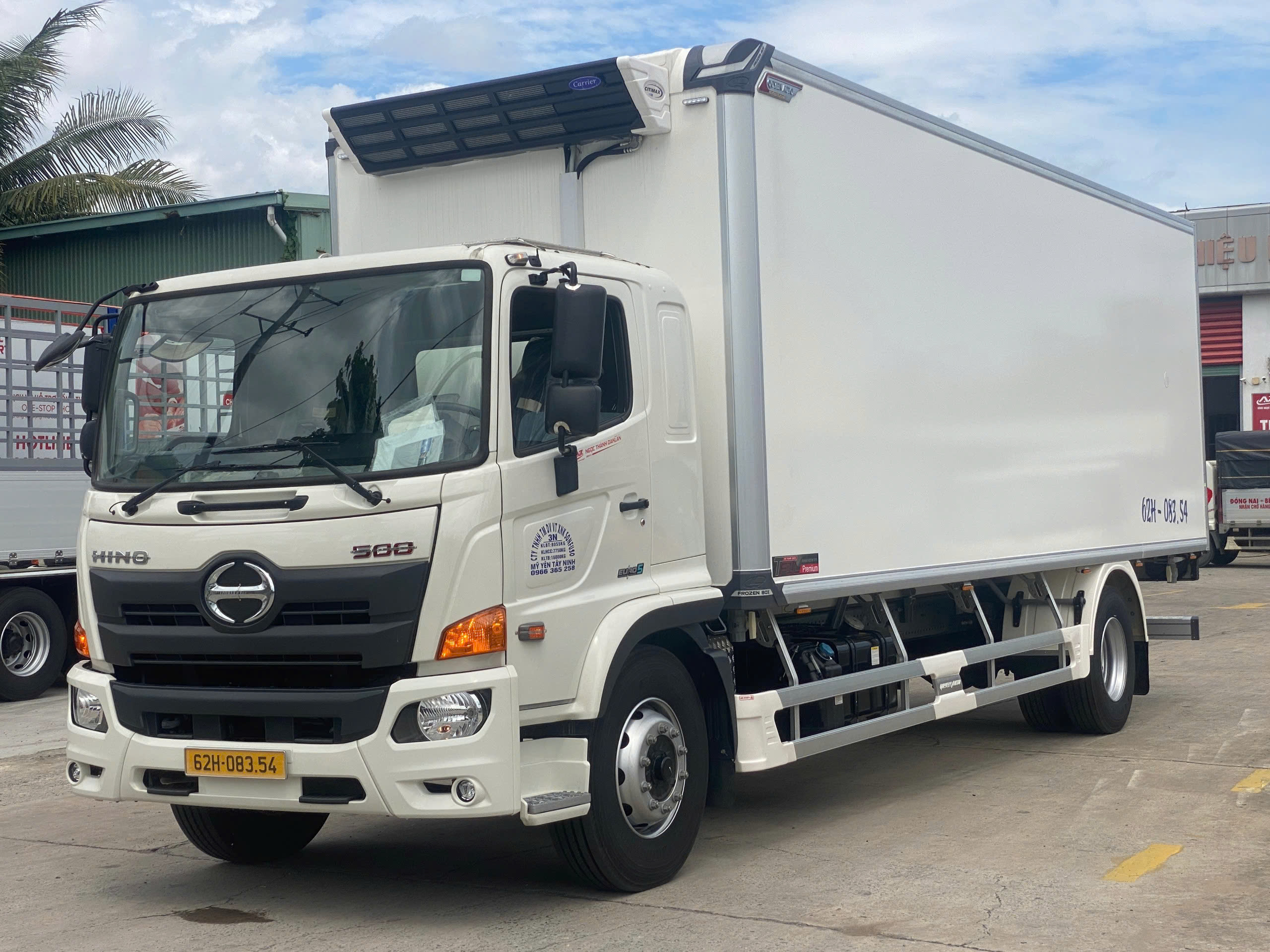 xe tải Hino Euro 5 FG8JT8A - Tải trọng 8 tấn , Thùng thùng đông lạnh - Ảnh 2